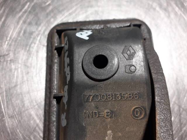 7700813586 Manija interior derecha delantera/trasera de puerta  comprar en Zaragoza