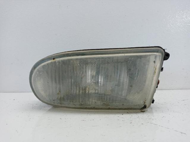 Luz antiniebla derecha 7700815978 Renault (RVI)