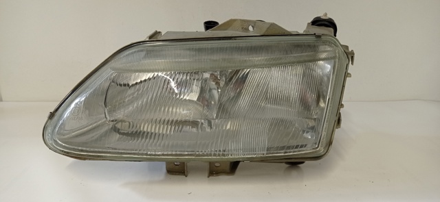 RENAULT 7700820118 Faro izquierdo  comprar en Albacete