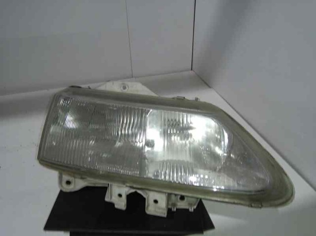 RENAULT 7700820119 Faro derecho  en stock Salamanca
