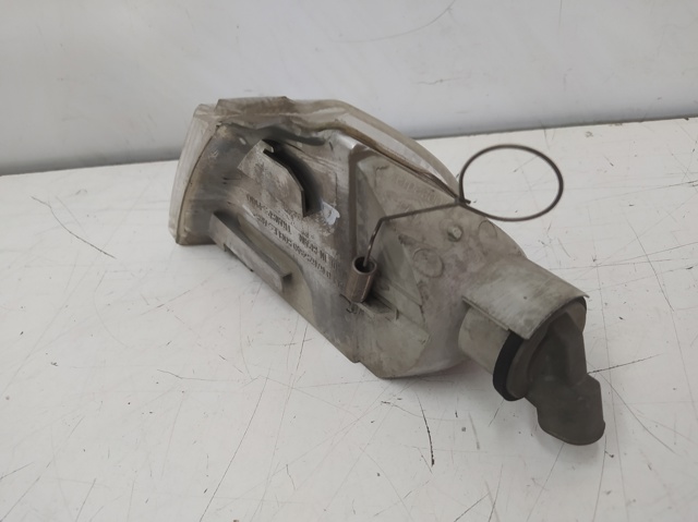 7700820127 RENAULT Piloto intermitente derecho  comprar en Jaén