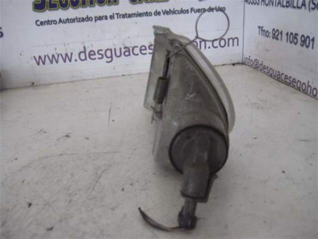 7700820127 RENAULT Piloto intermitente derecho  comprar en Oviedo
