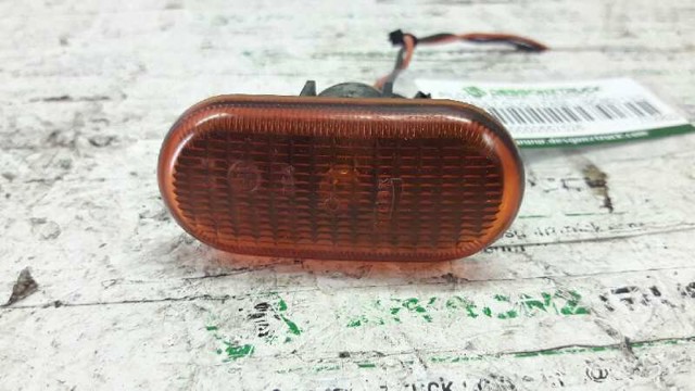 7700822136 RENAULT Luz intermitente de guardabarros comprar Bilbao