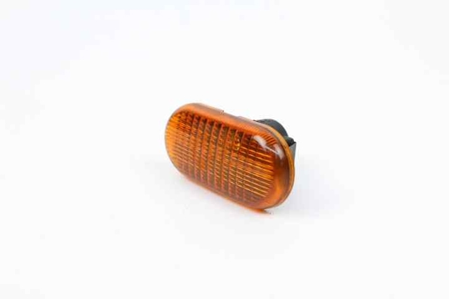 RENAULT 7700822136 Luz intermitente de guardabarros  en stock Terrassa