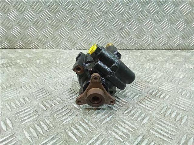 Bomba servodireccion 7700823735 RENAULT