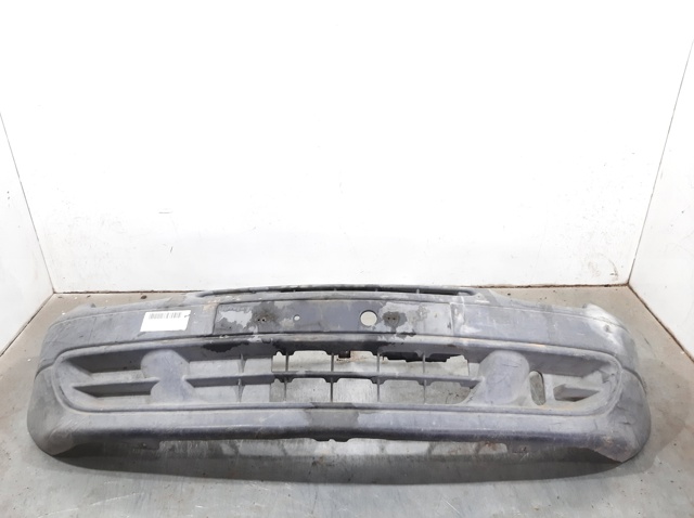 Comprar Parachoques delantero Renault Twingo I C06 a bajo precio