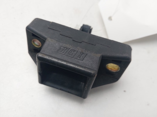 7700827599 RENAULT Cerradura de tapa de maletero  comprar en Lleida
