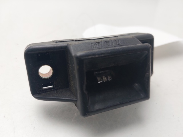 7700827599 RENAULT Cerradura de tapa de maletero  comprar en Lleida