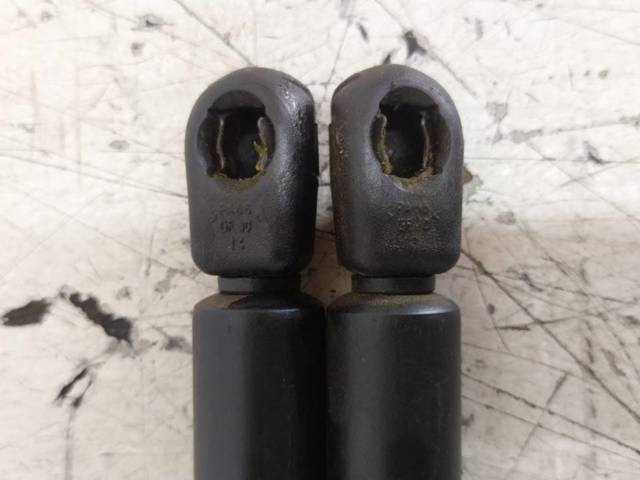 7700828454 RENAULT Amortiguador maletero comprar Bilbao