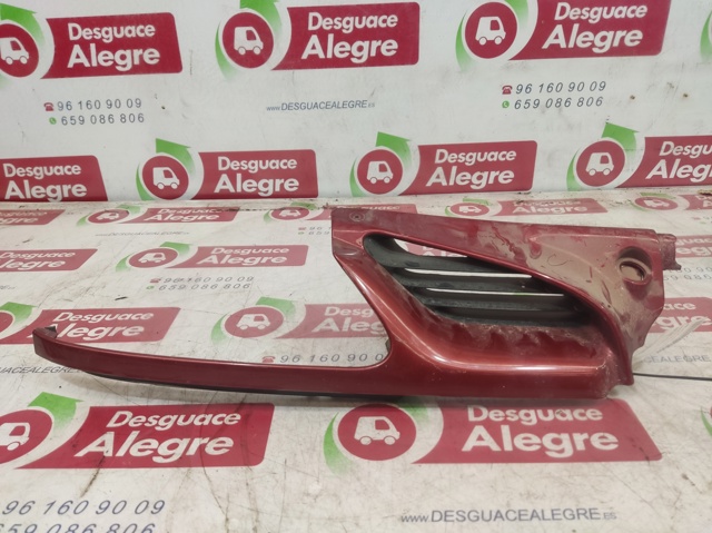 7700834201 Rejilla derecha del radiador  disponible Utrera