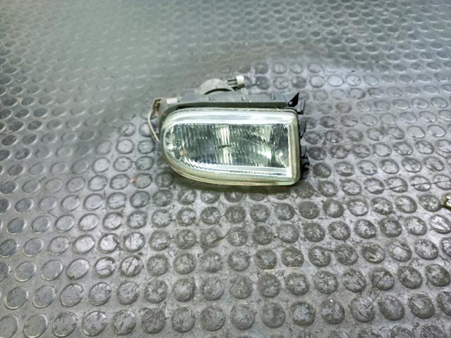 7700835209 Faro antiniebla izquierdo  disponible Utrera
