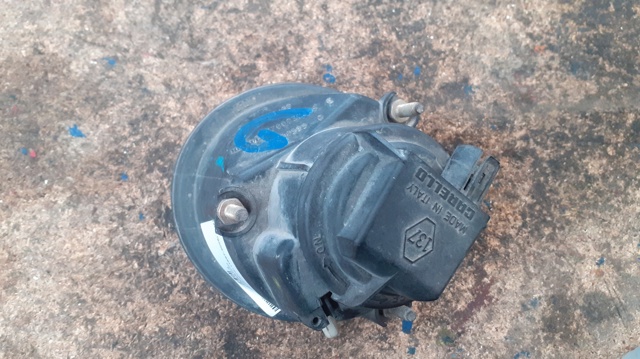 7700838256 RENAULT Faro antiniebla derecho comprar Alcalá