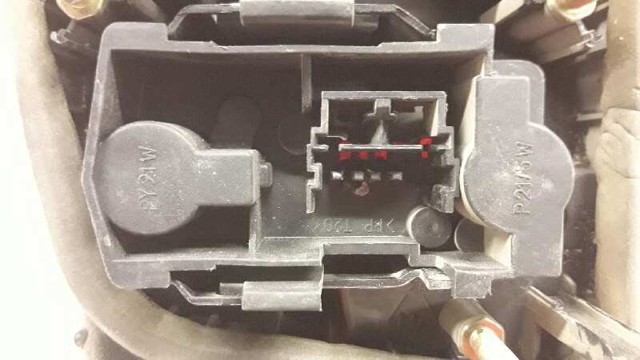 7700838531 Piloto trasero exterior derecho  comprar en Zaragoza