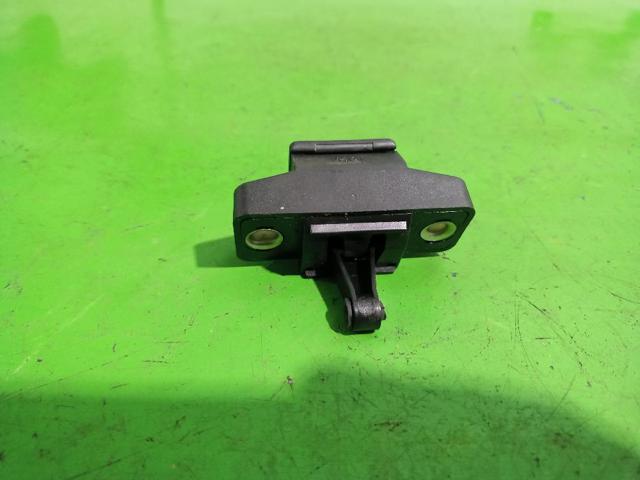 7700838546 Cerradura de tapa de maletero  disponible Málaga