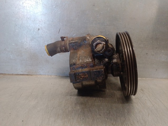 RENAULT 7700840105 Bomba de dirección  en stock Valencia