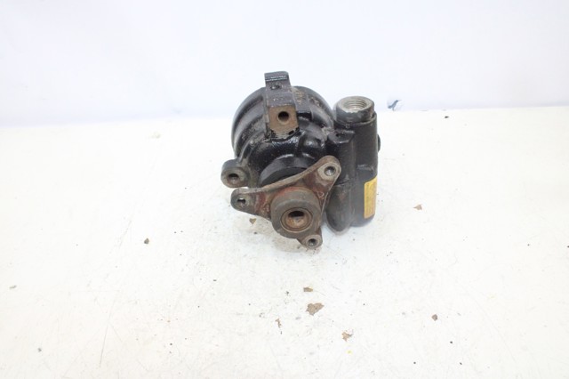 7700840105 RENAULT Bomba de dirección  en stock Huelva