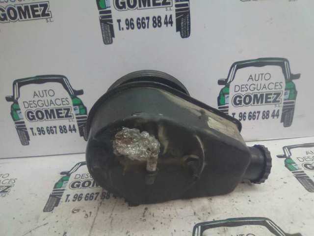 RENAULT 7700840106 Bomba de dirección  en stock Valencia