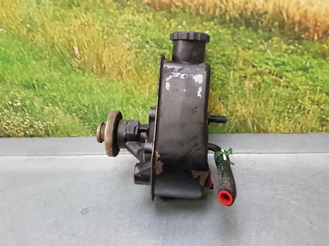 RENAULT 7700840724 Bomba de dirección asistida  disponible Lugo