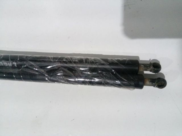 7700846773 RENAULT Amortiguador maletero  en stock Gandía