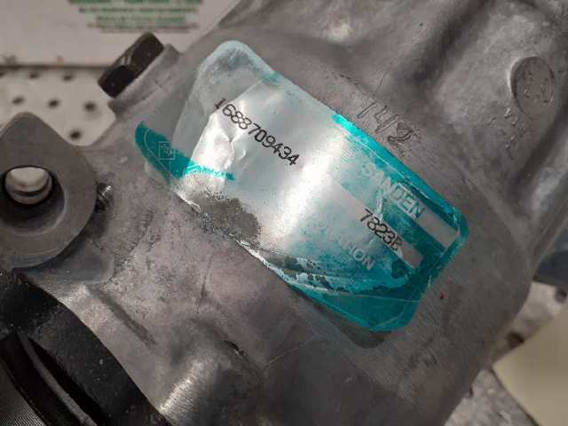 7700857907F RENAULT Compresor de aire acondicionado  comprar en Lleida