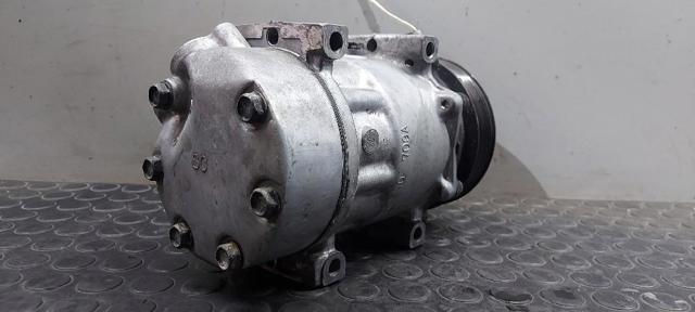 7700859676D RENAULT Compresor de aire acondicionado  disponible Ourense