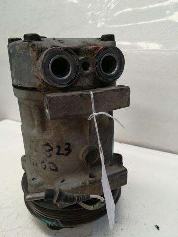 7700860997C RENAULT Compresor de aire acondicionado  disponible Ourense