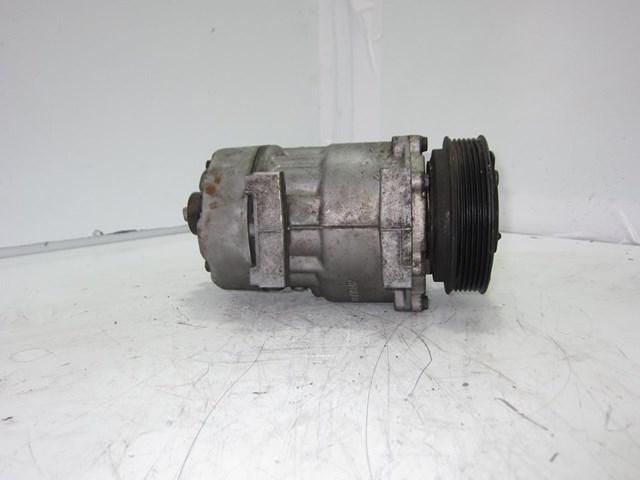 7700866828 Compresor de aire acondicionado  disponible Málaga