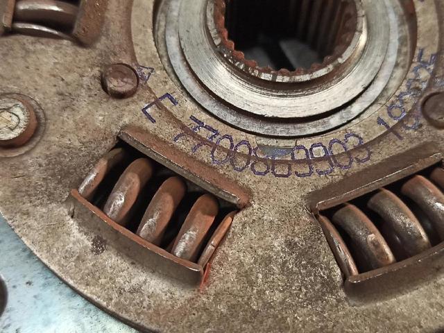 7700869903 Renault (RVI)