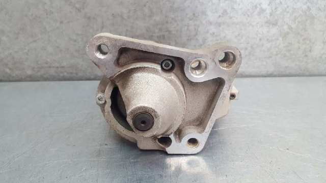 7700871057 RENAULT Motor de arranque  disponible Ourense