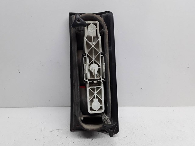 Piloto trasero izquierdo 7701031915 RENAULT