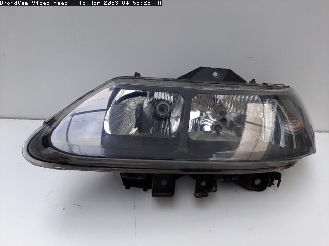 7701038261 Faro izquierdo  disponible Málaga