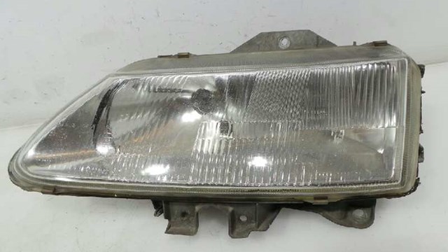 7701038261 RENAULT Faro izquierdo  comprar en Oviedo