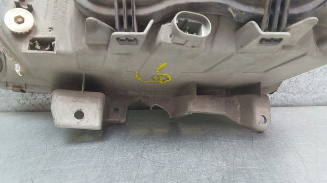 RENAULT 7701038262 Faro derecho  en stock Salamanca