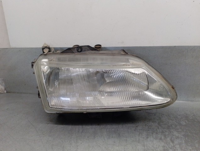 Luz derecha 7701038264 RENAULT