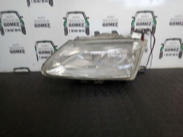 RENAULT 7701038269 Faro izquierdo  disponible Lugo