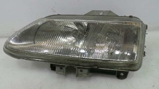 7701038269 RENAULT Faro izquierdo  disponible Vigo