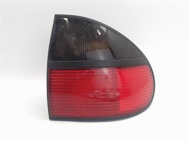 RENAULT 7701038274 Piloto trasero derecho  en stock Terrassa