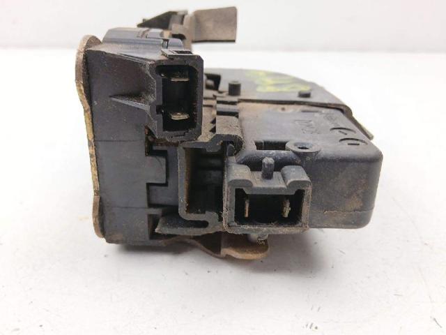 RENAULT 7701038438 Cerradura de la puerta trasera derecha  en stock Valencia
