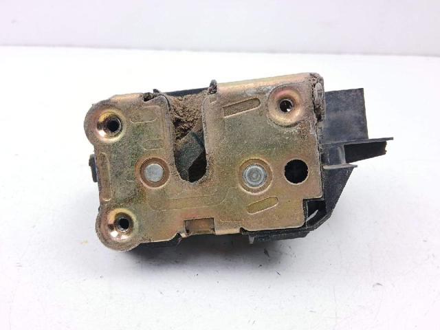 7701038438 RENAULT Cerradura de la puerta trasera derecha  comprar en Oviedo