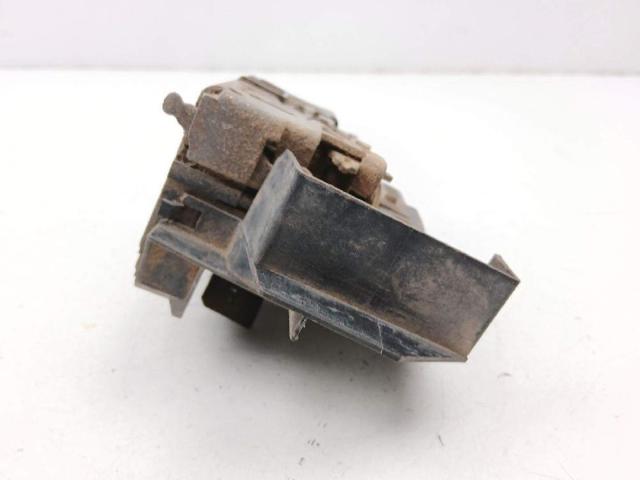 7701038438 RENAULT Cerradura de la puerta trasera derecha  comprar en Jaén