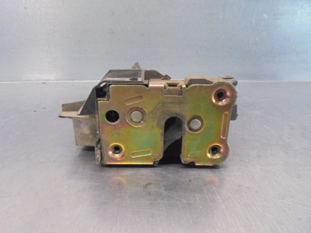 7701038438 RENAULT Cerradura de la puerta trasera derecha comprar Alcalá