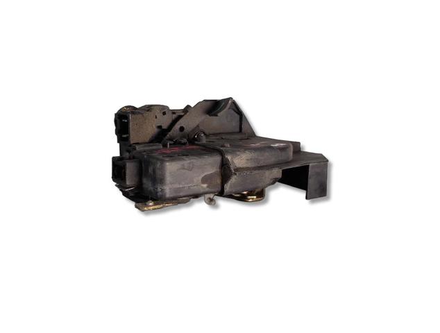 RENAULT 7701038438 Cerradura de la puerta trasera derecha  disponible Lugo
