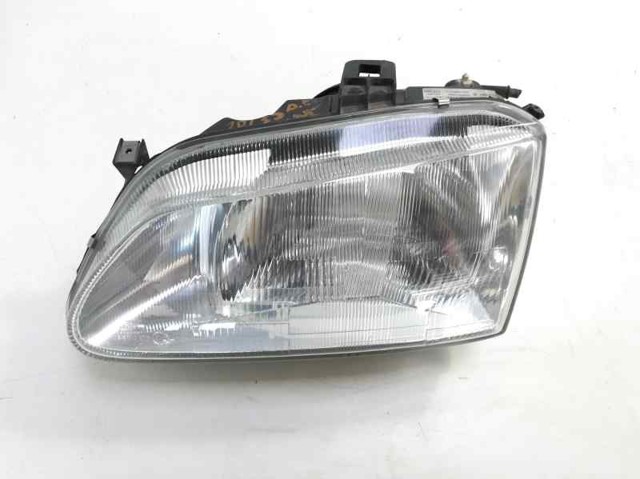 7701040682 RENAULT Faro izquierdo comprar Alcalá