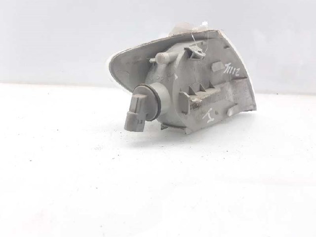 7701040712 RENAULT Intermitente izquierdo  comprar en Lleida