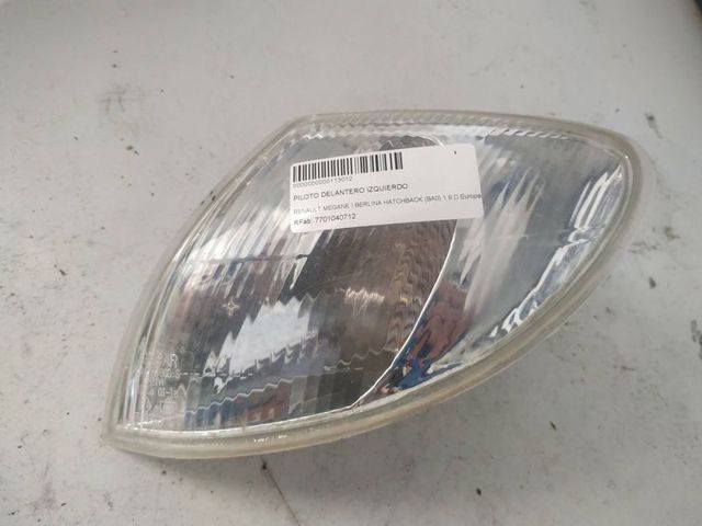 7701040712 RENAULT Intermitente izquierdo  en stock Huelva