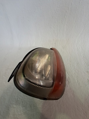 7701044038 RENAULT Faro derecho  comprar en Jaén