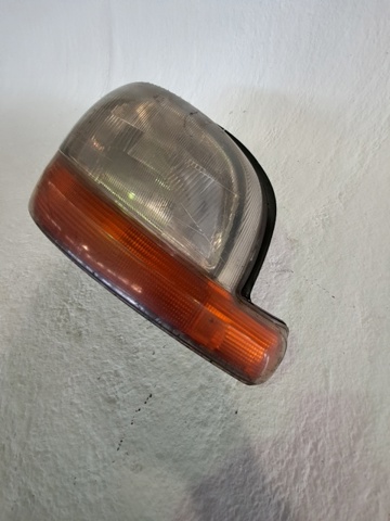 7701044038 Faro derecho  disponible Burgos