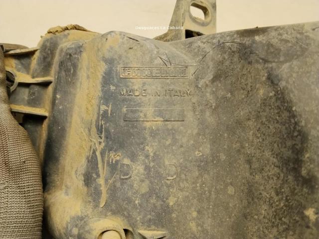 RENAULT 7701044520 Faro derecho  comprar en Ponferrada