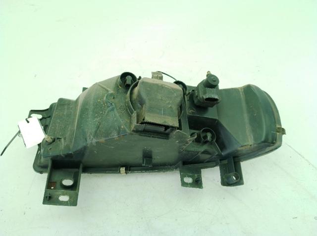 7701044520 RENAULT Faro derecho  comprar en Jaén