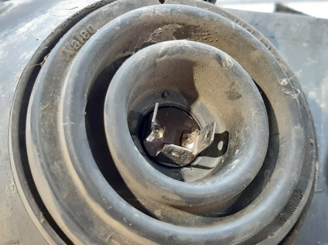 RENAULT 7701045168 Faro izquierdo  en stock Salamanca